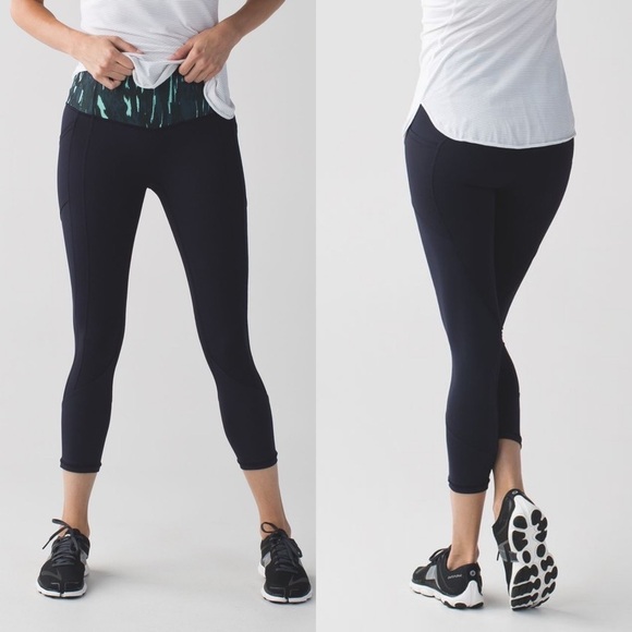 Lululemon All The Right Places Crop Naval Blue‎ / Painted Animal Menthol Black 6 - Picture 1 of 7